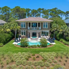 Luxurious oceanfront home with private pool with spa