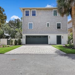 Charming Completely Renovated 5 bedroom Oceanfront home with private pool