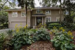 Elegant 5th row beach home with a private pool. - Image 2