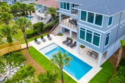 Newly Built 7-bedroom Oceanfront Stunner with private pool. - Image 2