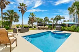 Newly Renovated Oceanfront Getaway on Guscio Way with private pool and Spa - Image 2