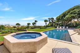 Oceanfront Paradise:Luxurious 8-Bedroom Home with Pool and Spectacular Views! - Image 2
