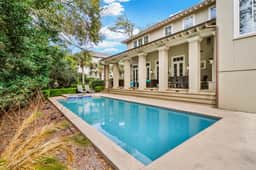 Gorgeous 2nd row home directly on the beach path in Palmetto Dunes with pool - Image 2
