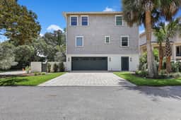 Charming Completely Renovated 5 bedroom Oceanfront home with private pool - Image 4