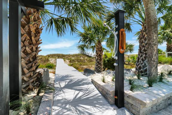 Charming oceanfront home with brand new renovations and private pool & spa - Image 2