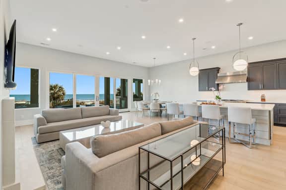 Beautiful New Beach Home with Private Pool, Spa & Stunning Beach Views - Image 3