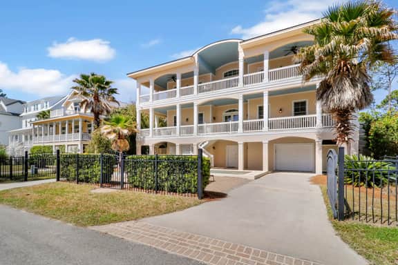 2nd Row Luxury home with a game room, a golf simulator and private pool - Image 5