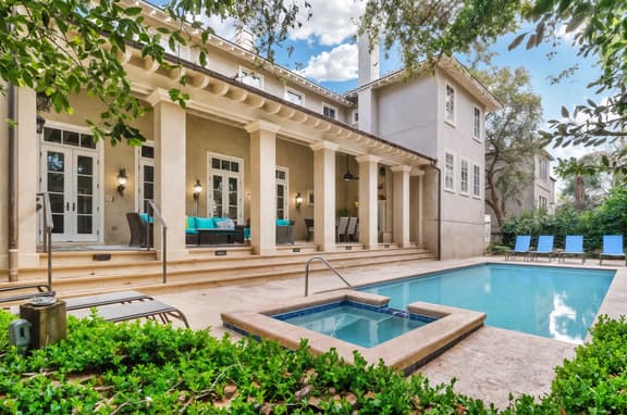 Gorgeous 2nd row home directly on the beach path in Palmetto Dunes with pool - Image 1
